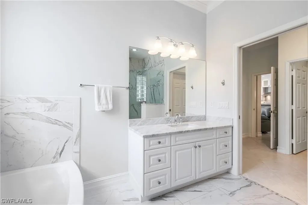 930 Fairhaven Court Naples FL 34104