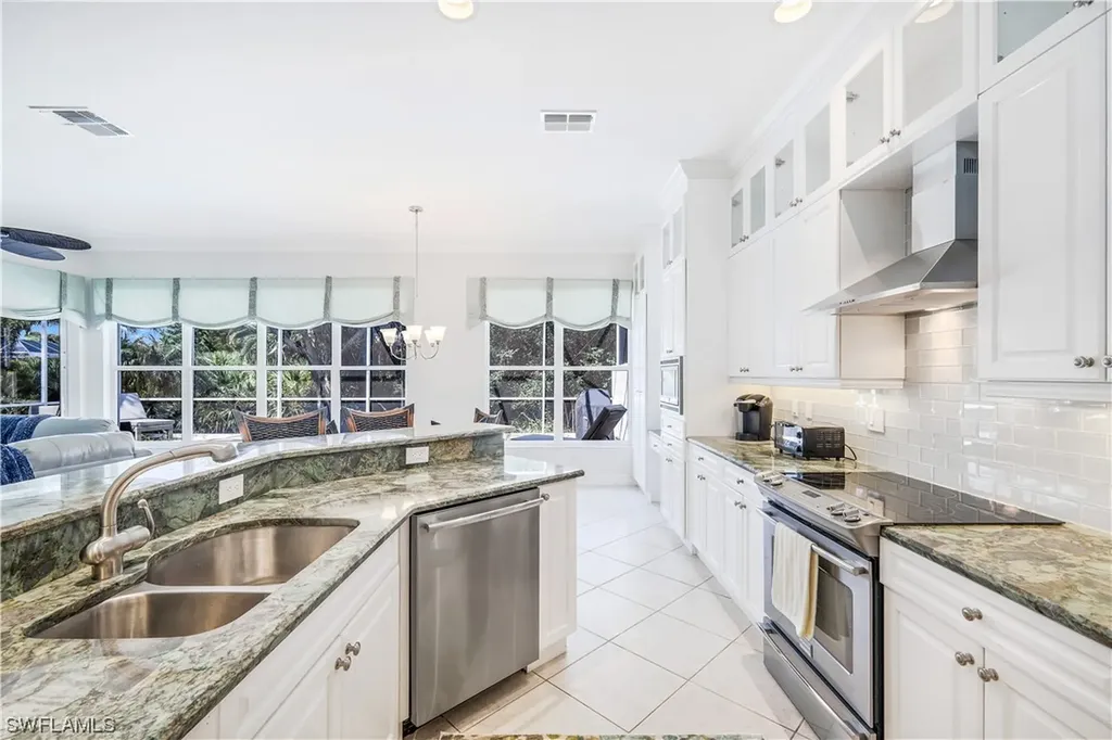 930 Fairhaven Court Naples FL 34104