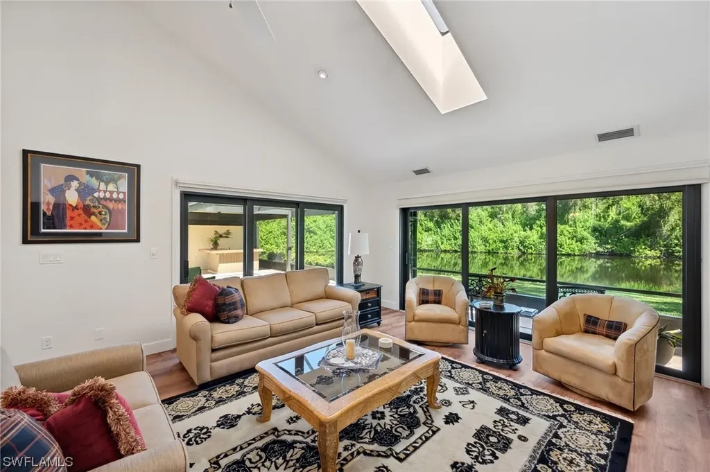 413 Edgemere Way N Naples FL 34105