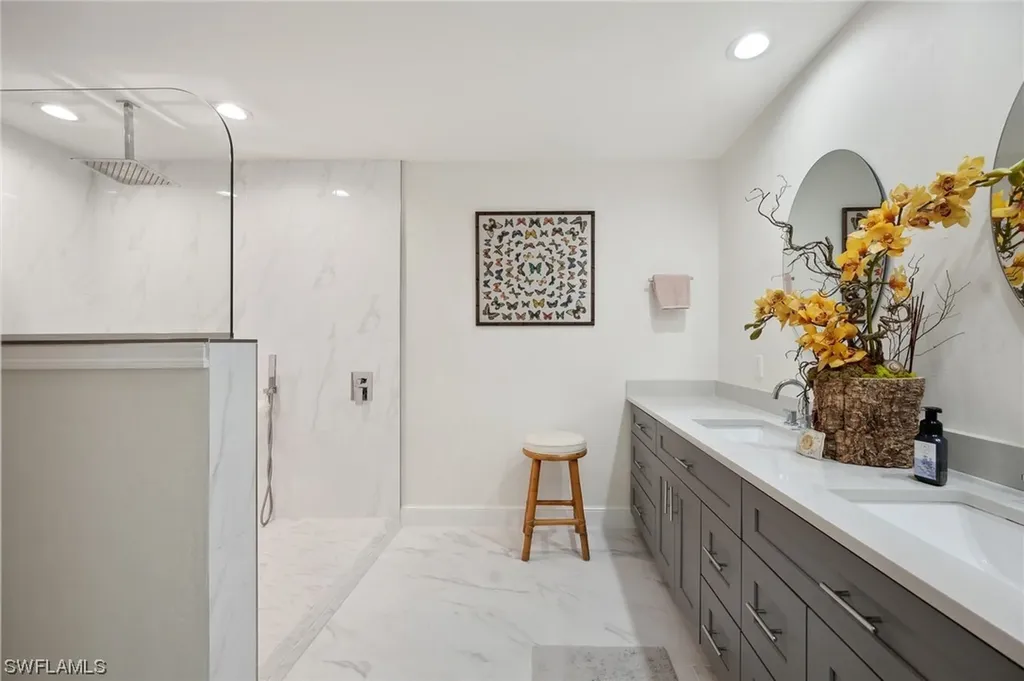 413 Edgemere Way N Naples FL 34105