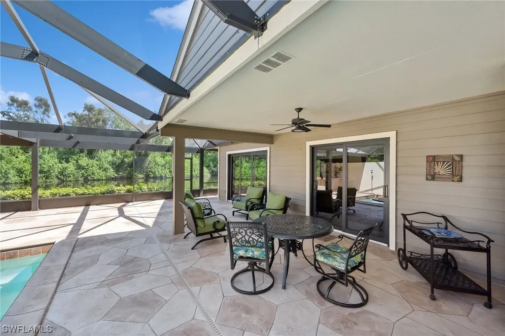 413 Edgemere Way N Naples FL 34105