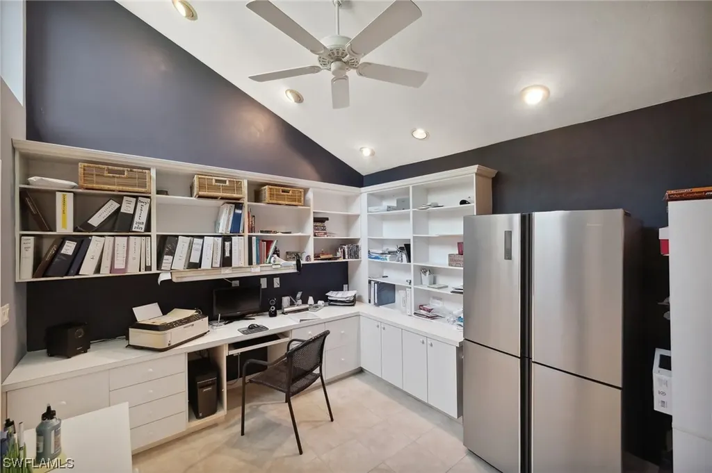 413 Edgemere Way N Naples FL 34105