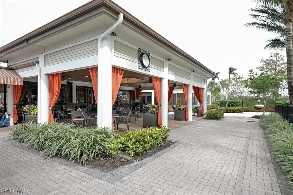 413 Edgemere Way N Naples FL 34105