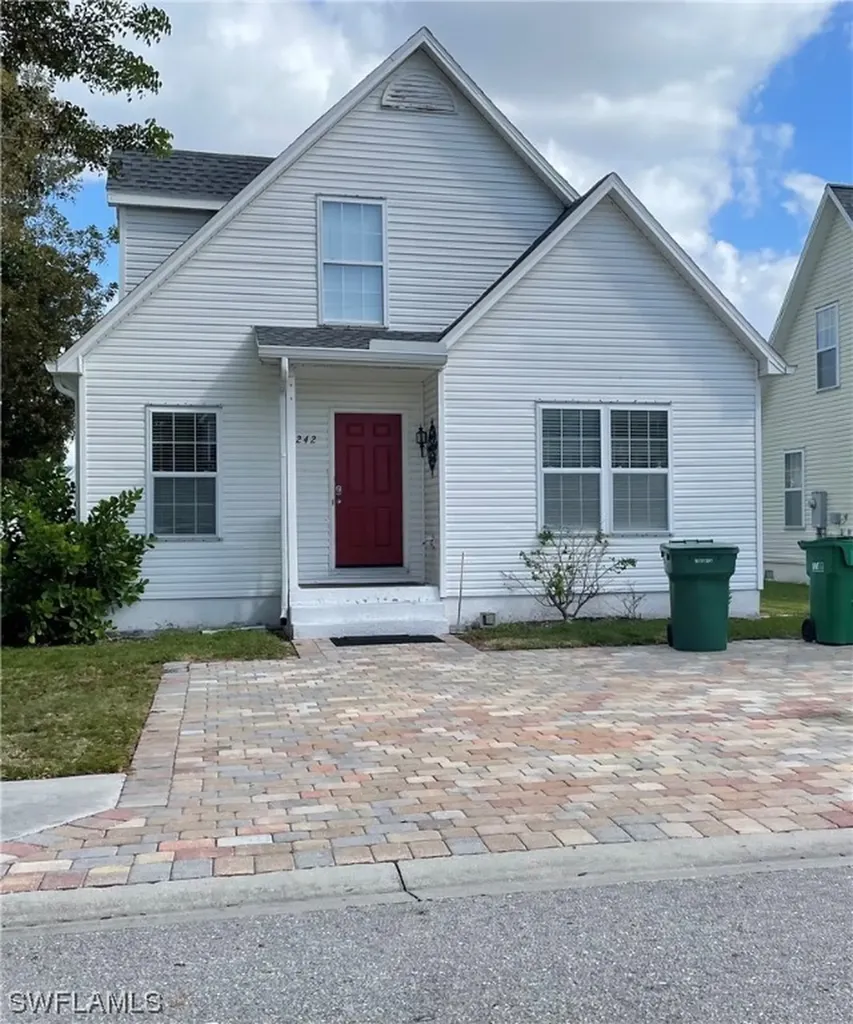 242 Leawood Circle Naples FL 34104