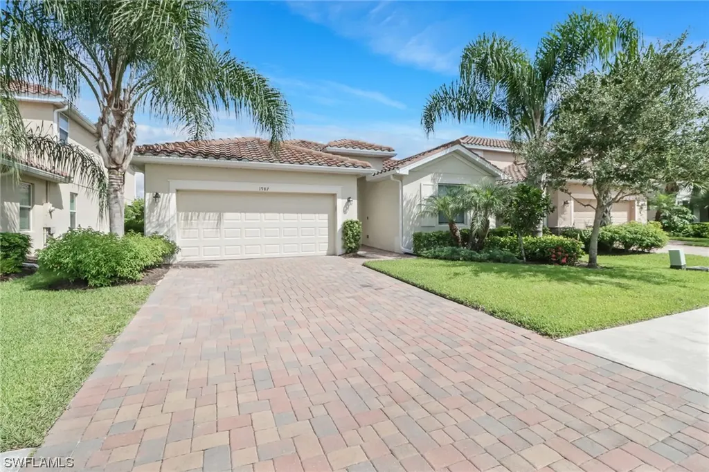 Naples FL, 1987 Parson Street