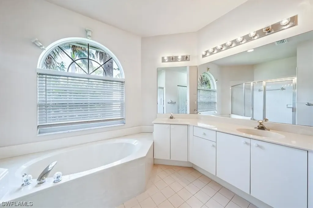 9385 Lake Abby Lane Bonita Springs FL 34135