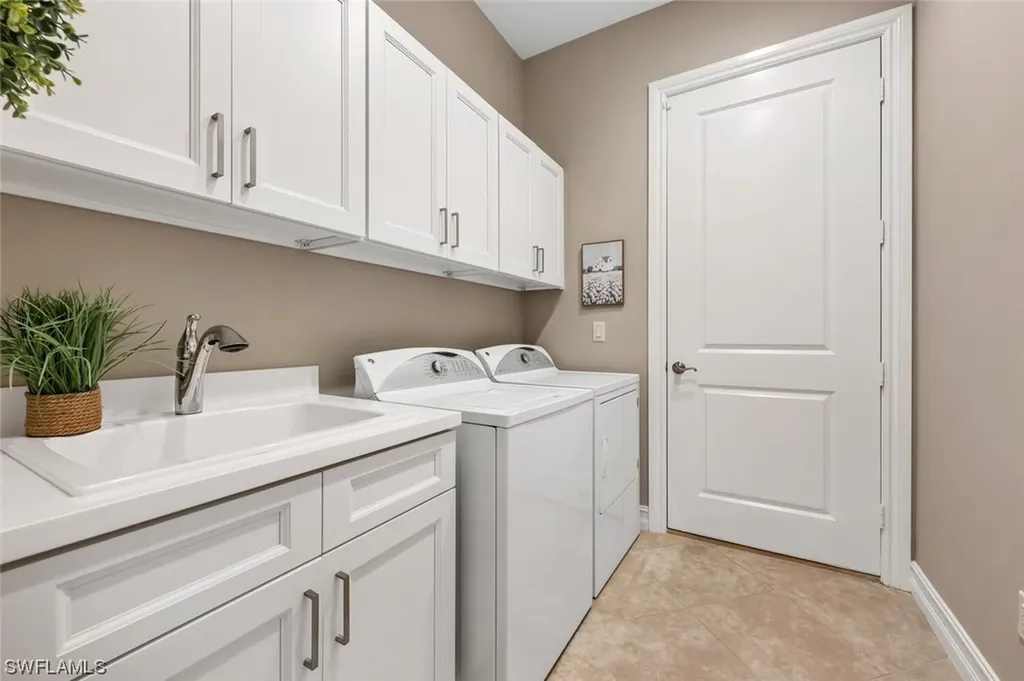6550 Roma Way Naples FL 34113