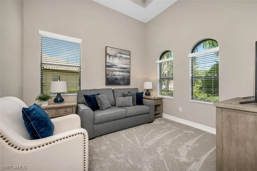 6550 Roma Way Naples FL 34113