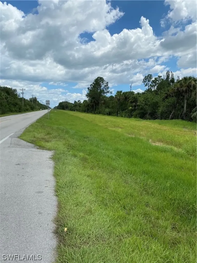 7235 Everglades Boulevard N Naples FL 34120