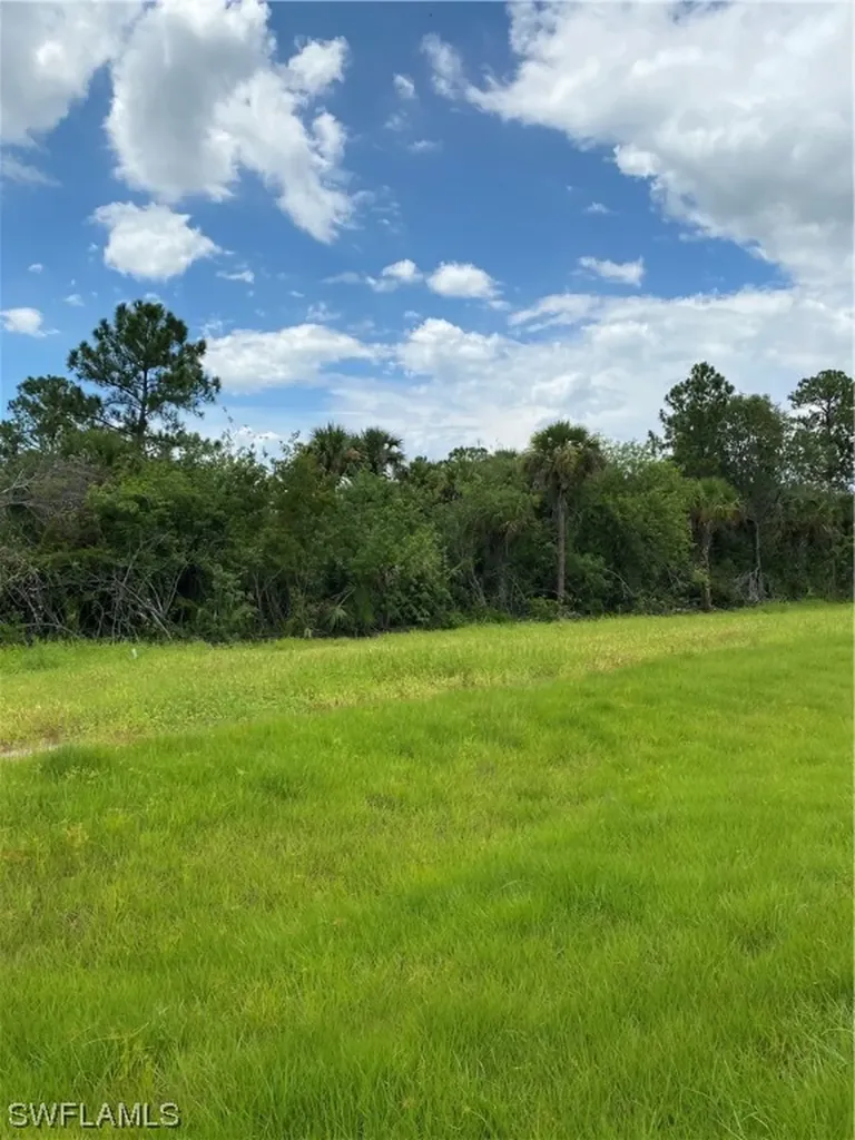 7235 Everglades Boulevard N Naples FL 34120