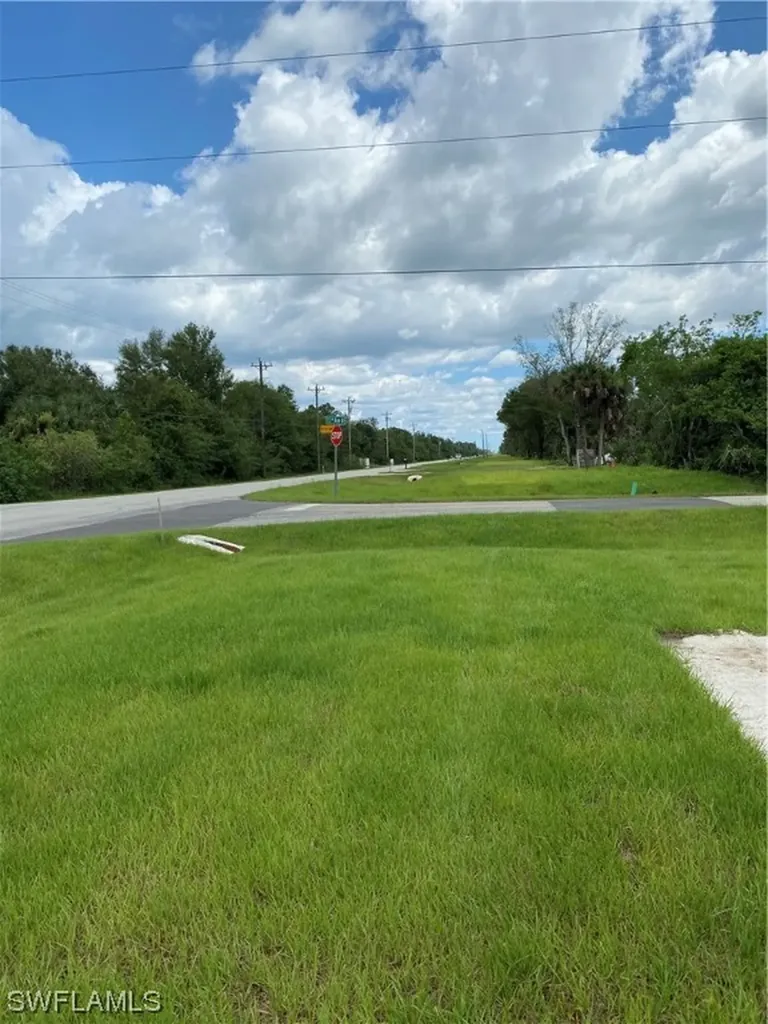 7235 Everglades Boulevard N Naples FL 34120