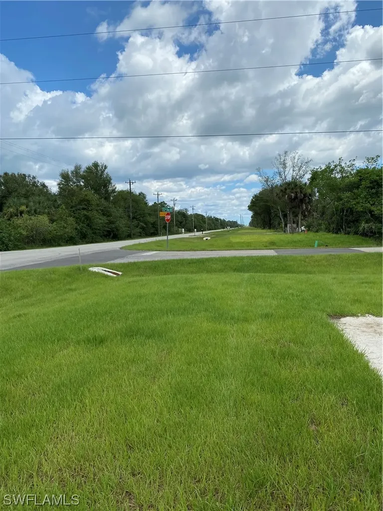 7235 Everglades Boulevard N Naples FL 34120