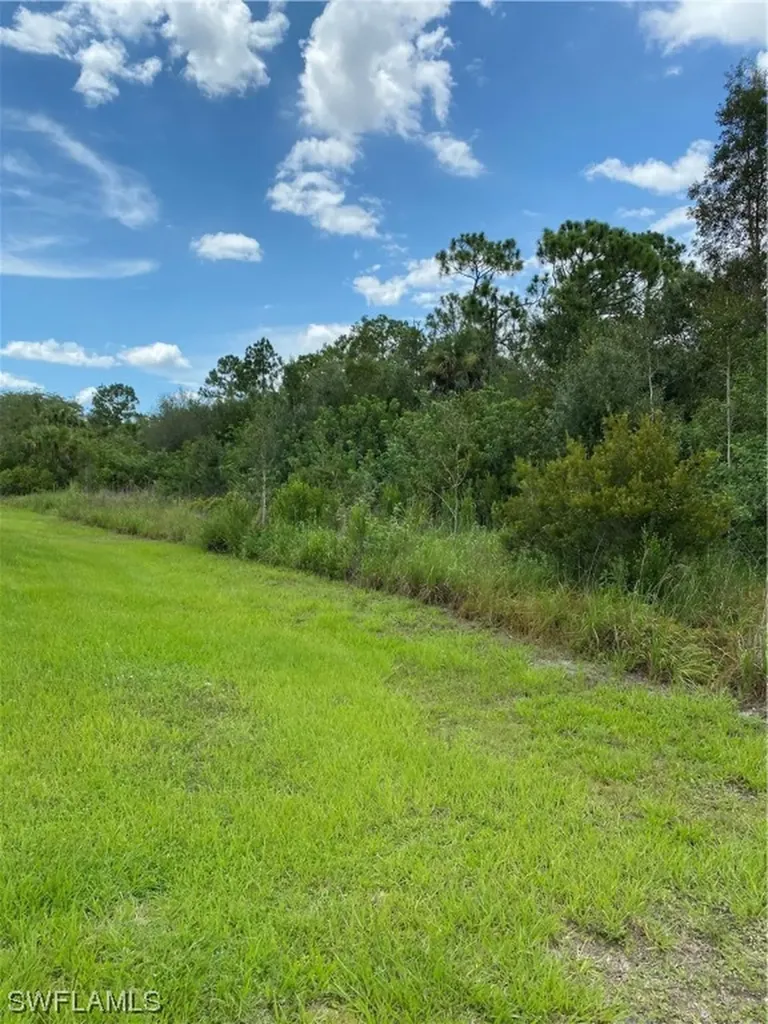 7235 Everglades Boulevard N Naples FL 34120