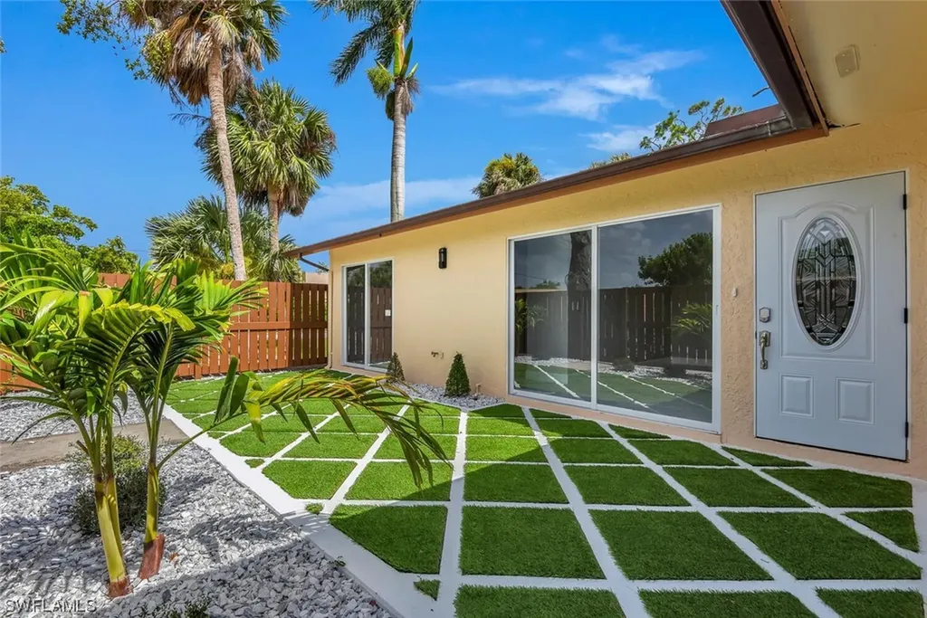 6303 Royal Woods Drive Fort Myers FL 33908