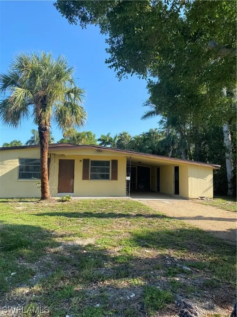 777 Broad Avenue S Naples FL 34102