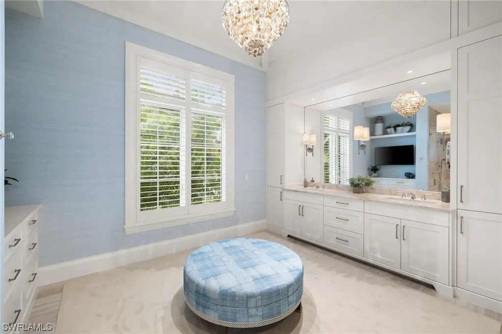 121 3rd Avenue N Naples FL 34102