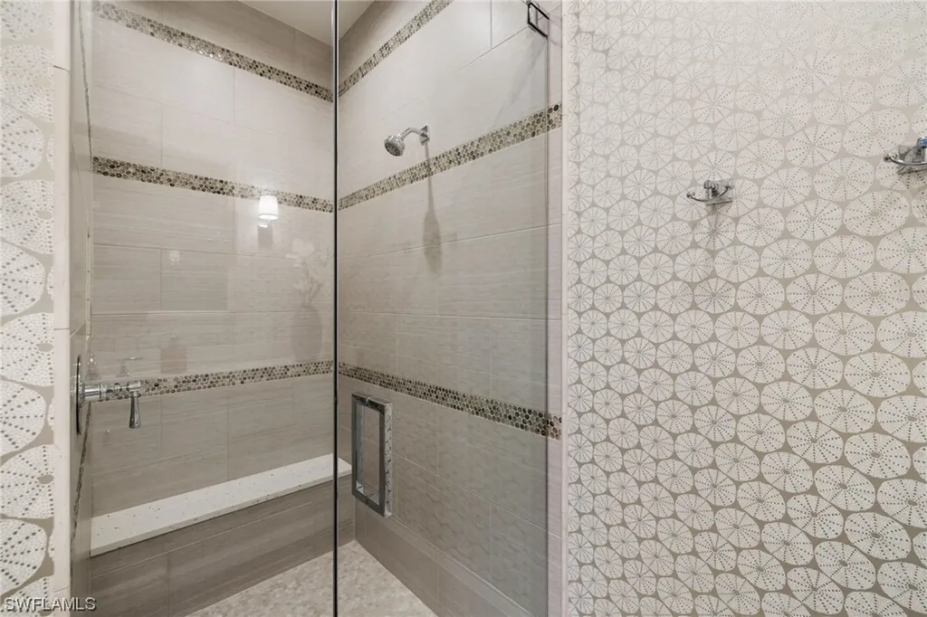 121 3rd Avenue N Naples FL 34102