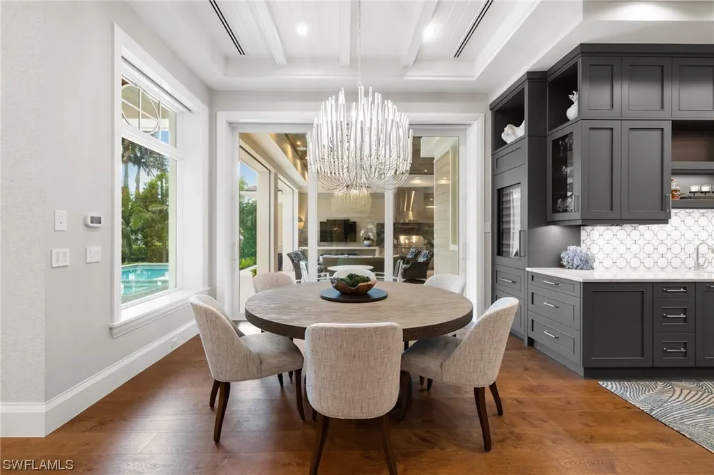 121 3rd Avenue N Naples FL 34102