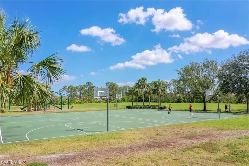 2404 Laurentina Lane Cape Coral FL 33909