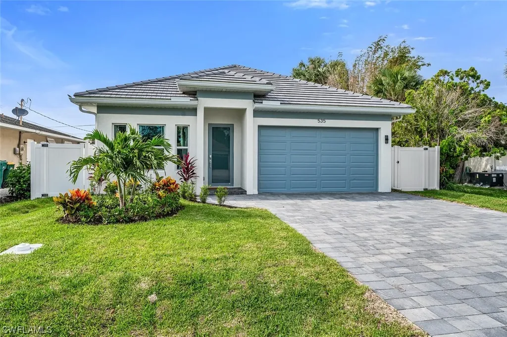 535 97th Avenue N Naples FL 34108