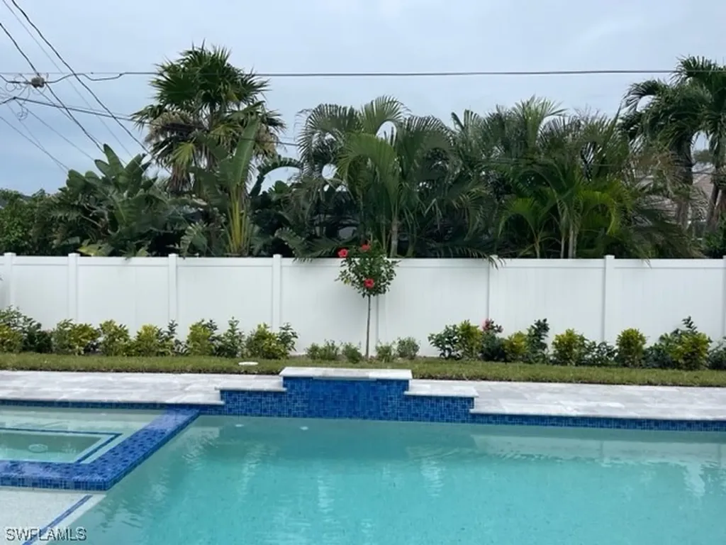 535 97th Avenue N Naples FL 34108