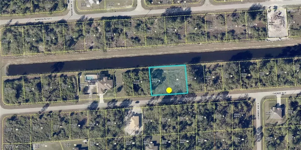 1123 Cherry Street E Lehigh Acres FL 33974