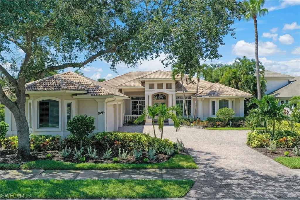 5954 Amberwood Drive Naples FL 34110