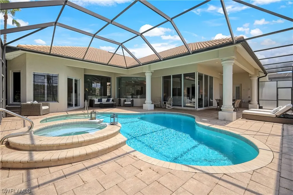 5954 Amberwood Drive Naples FL 34110