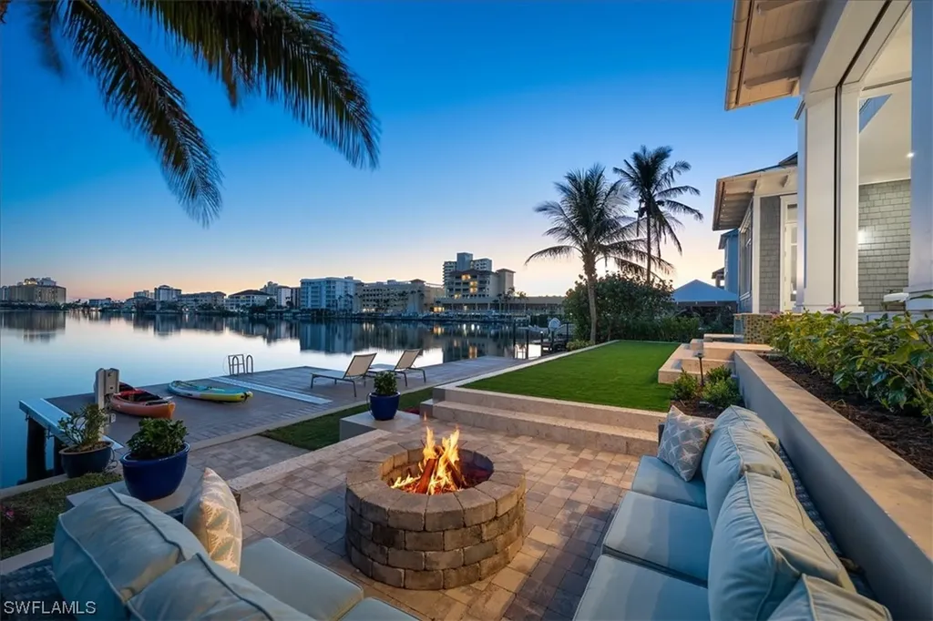 Naples FL, 176 Bayview Avenue