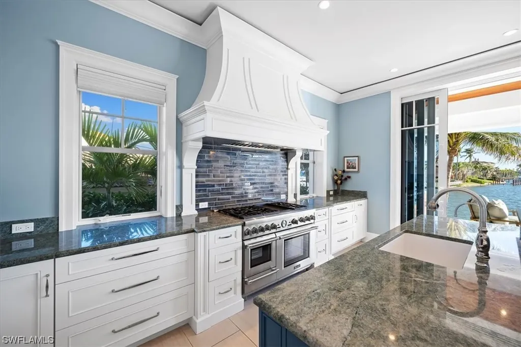 176 Bayview Avenue Naples FL 34108