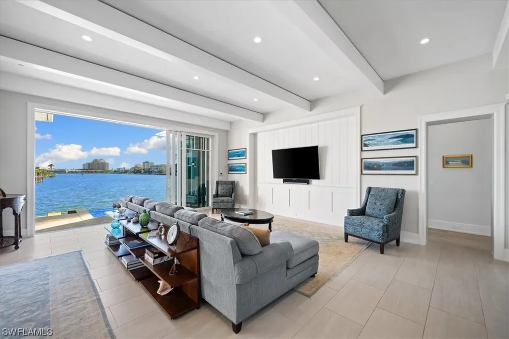 176 Bayview Avenue Naples FL 34108