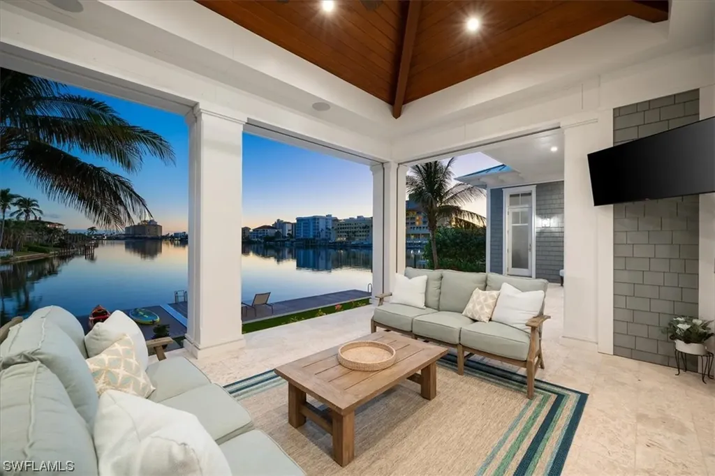 176 Bayview Avenue Naples FL 34108
