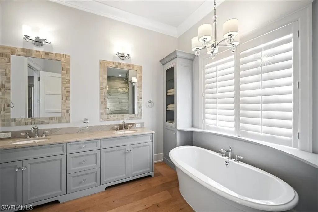 176 Bayview Avenue Naples FL 34108