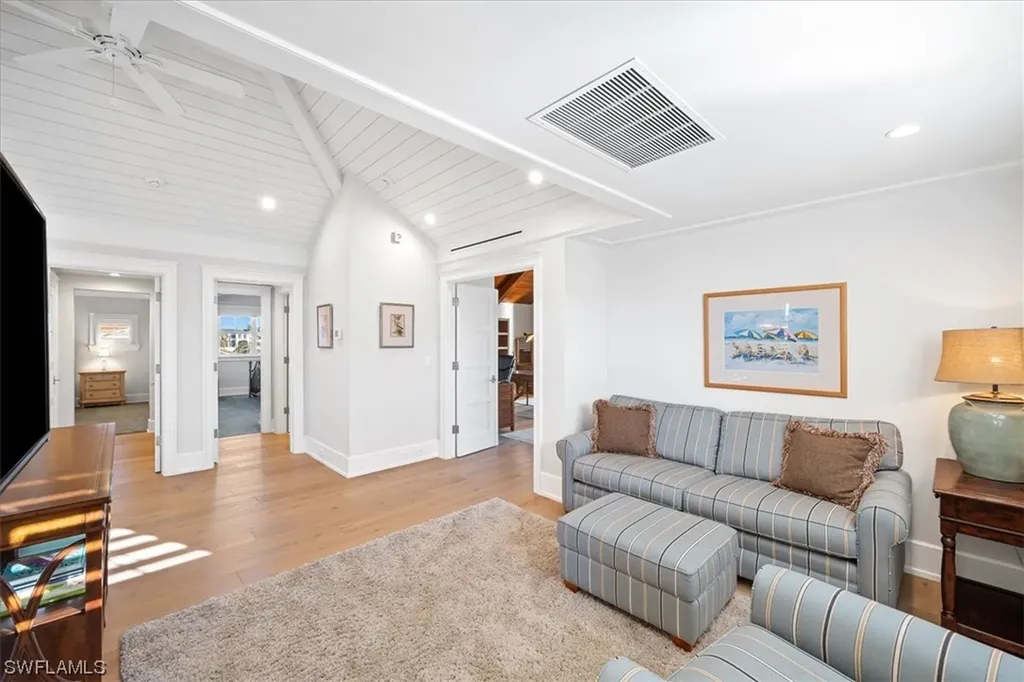 176 Bayview Avenue Naples FL 34108
