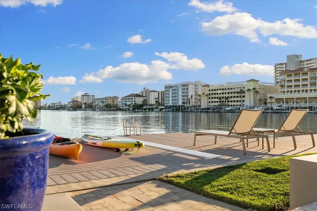 176 Bayview Avenue Naples FL 34108