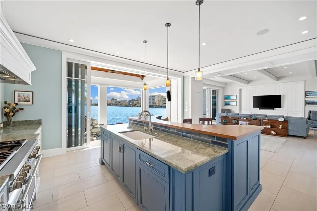 176 Bayview Avenue Naples FL 34108