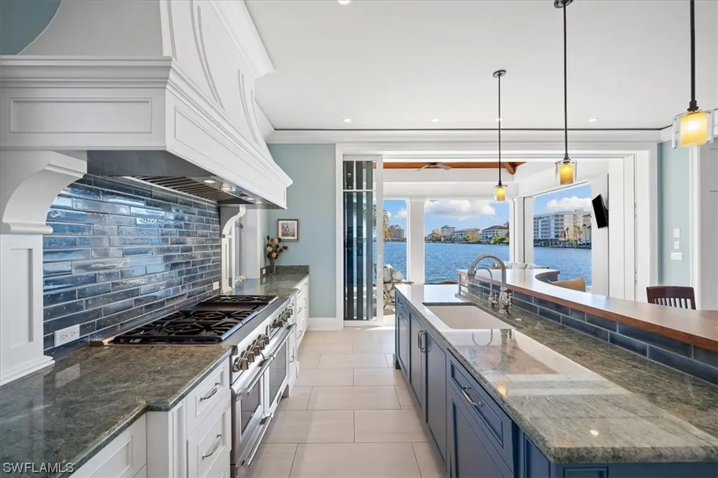 176 Bayview Avenue Naples FL 34108