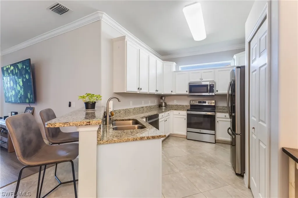 2026 Tamarron Lane Naples FL 34120