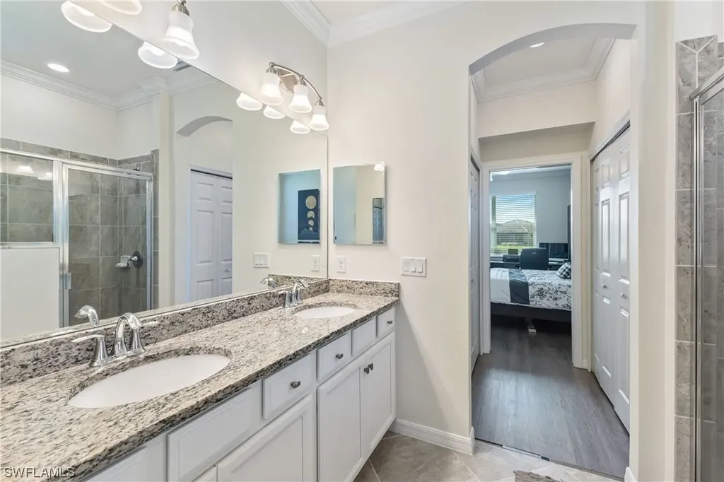 2026 Tamarron Lane Naples FL 34120