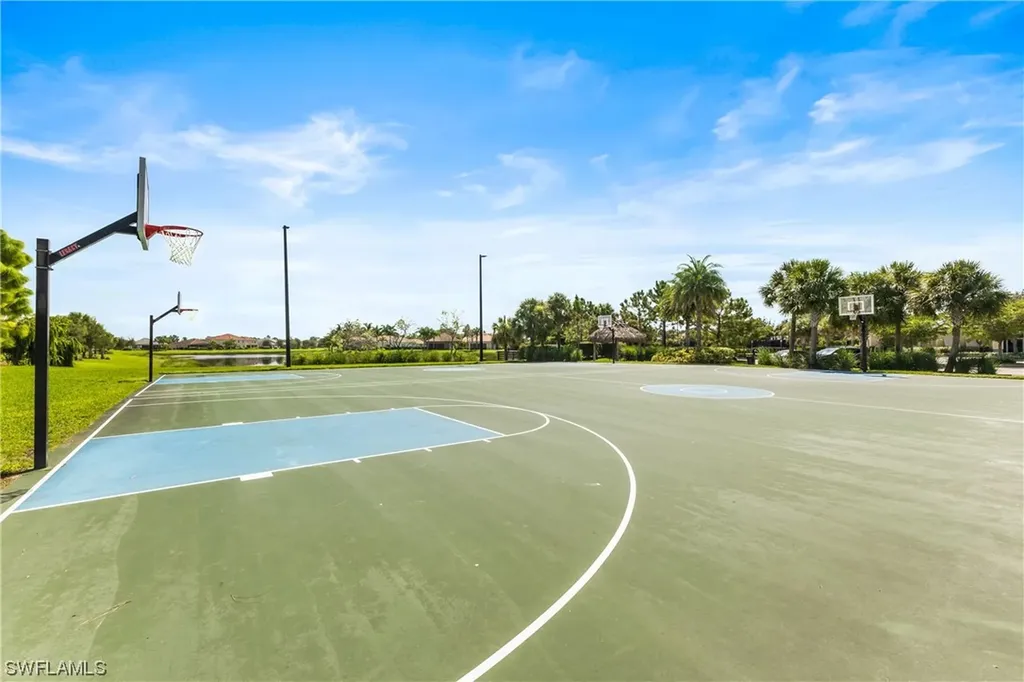 2026 Tamarron Lane Naples FL 34120