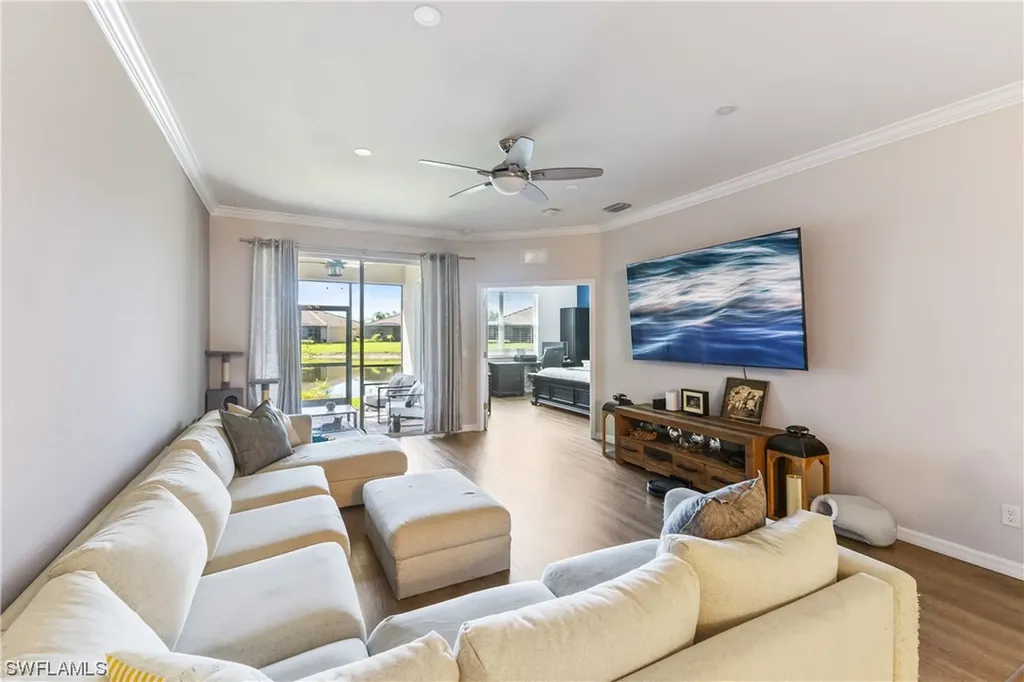 2026 Tamarron Lane Naples FL 34120