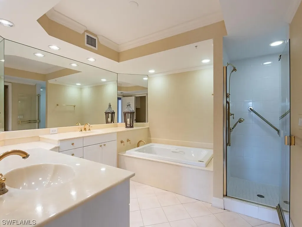 7425 Pelican Bay Boulevard Naples FL 34108