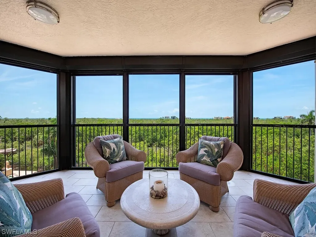 7425 Pelican Bay Boulevard Naples FL 34108