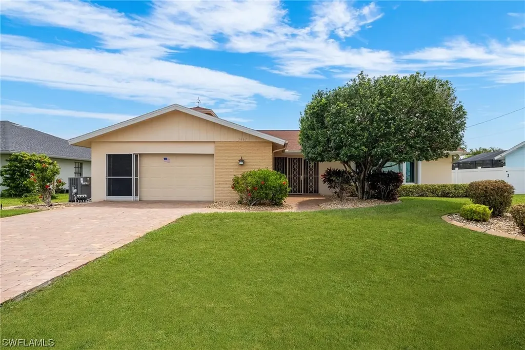 3667 SE 5th Court Cape Coral FL 33904