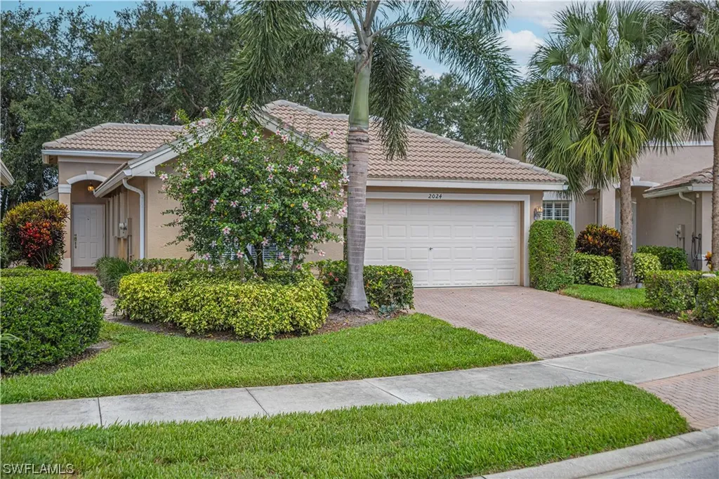 2024 Painted Palm Drive Naples FL 34119