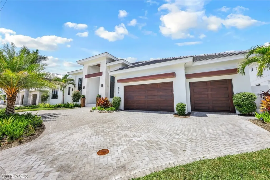 685 Cameo Court Marco Island FL 34145