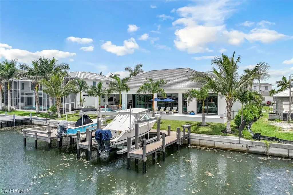 685 Cameo Court Marco Island FL 34145