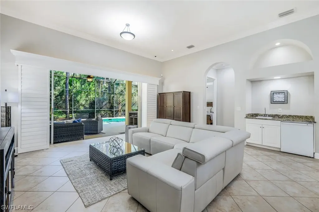 6075 Shallows Way Naples FL 34109