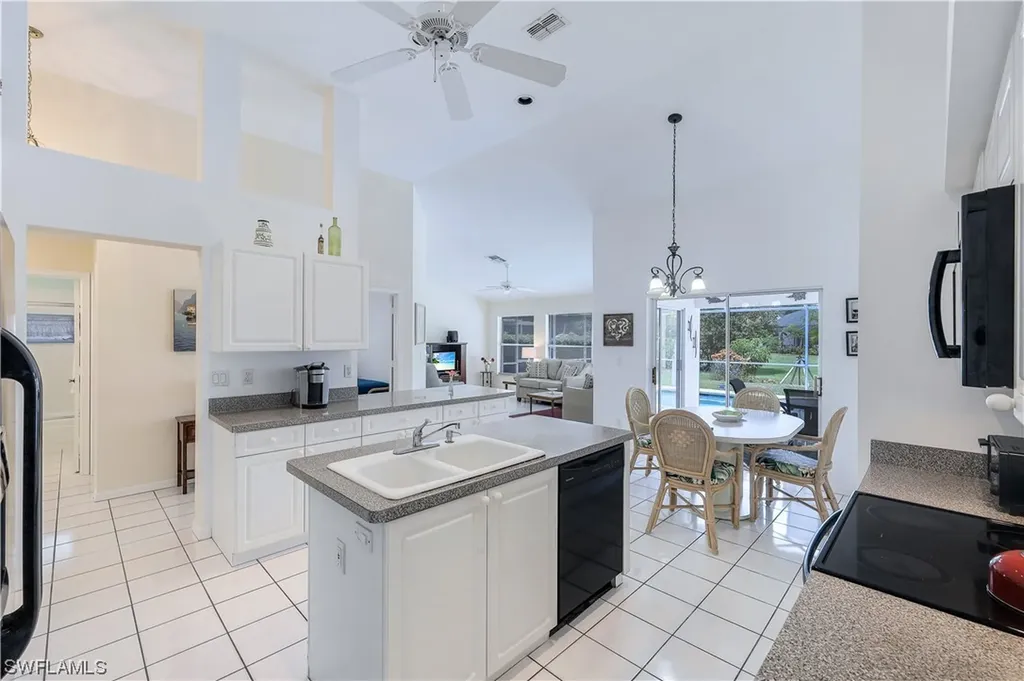 6600 Bishopgate Lane Naples FL 34104