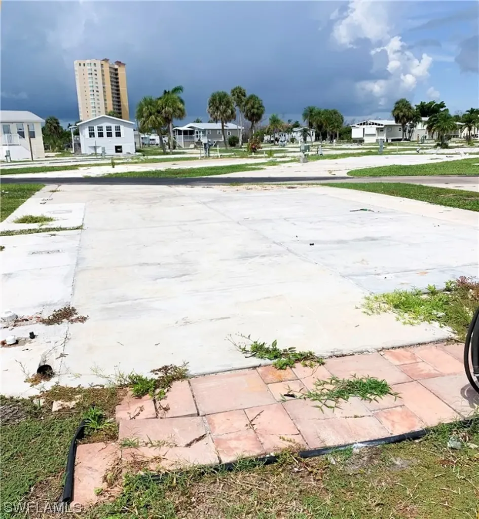 19681 Summerlin #104F Road Fort Myers FL 33908